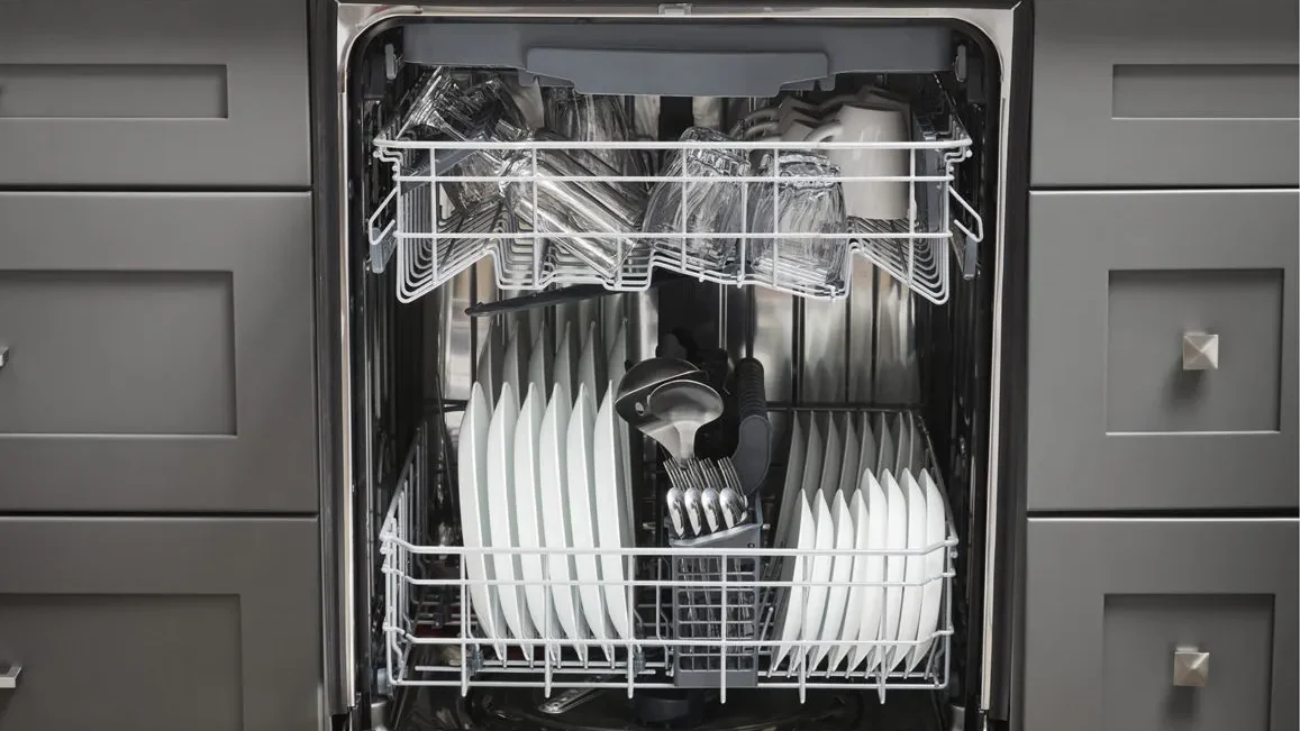HDW2401SS-thor-kitchen-dishwasher-kitchen5-scaled-1